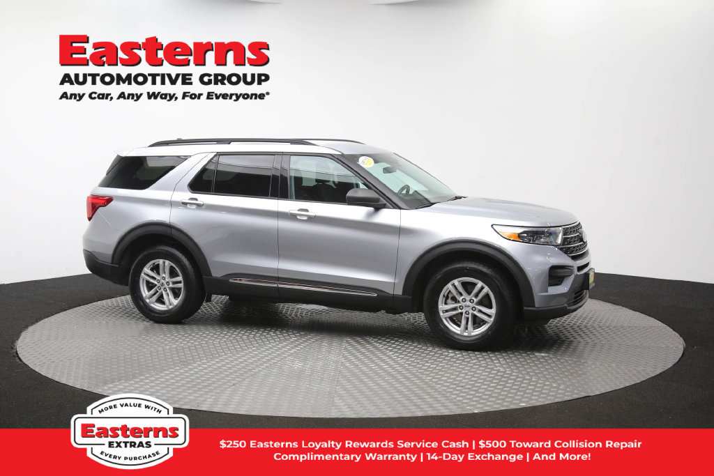 Used 2023 Ford Explorer XLT AWD/4WD image 50