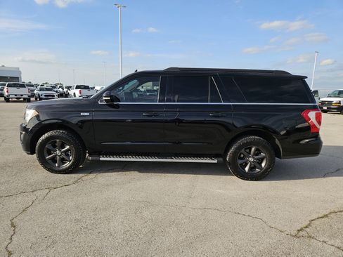 Used 2018 Ford Expedition Max XLT w/ Equipment Group 202A AWD/4WD image 4