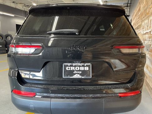 New 2025 Jeep Grand Cherokee L Altitude image 40
