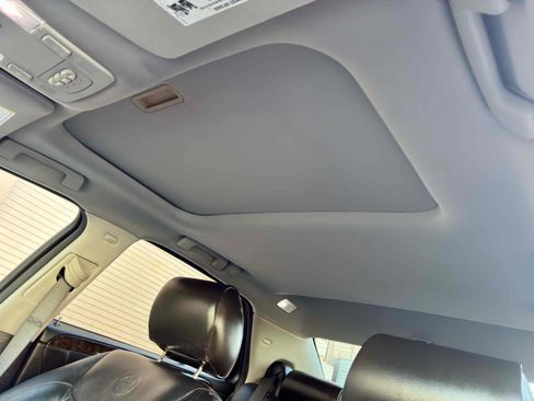 Used 2011 Cadillac DTS Luxury FWD image 43