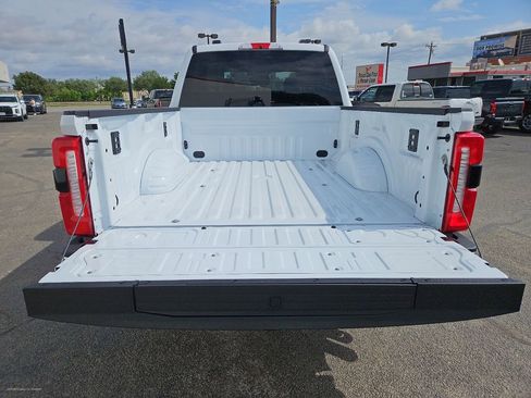 New 2026 Ford F250 Lariat w/ FX4 Off-Road Package AWD/4WD image 18