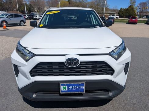 Used 2023 Toyota RAV4 LE AWD/4WD image 9