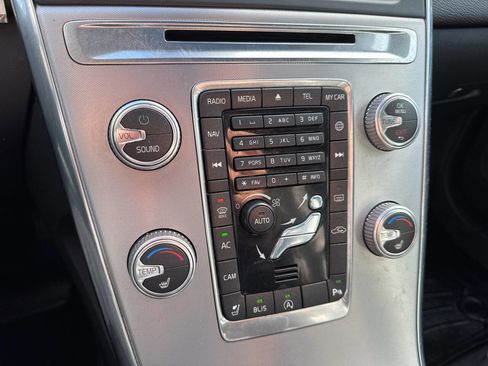 Used 2017 Volvo XC60 T5 Dynamic w/ Preferred Option Package image 38