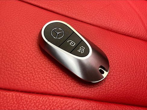 Used 2026 Mercedes-Benz CLE 300 4MATIC Cabriolet image 12
