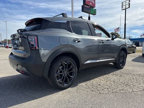 New 2026 Nissan Kicks SR w/ Illumination Package image 7