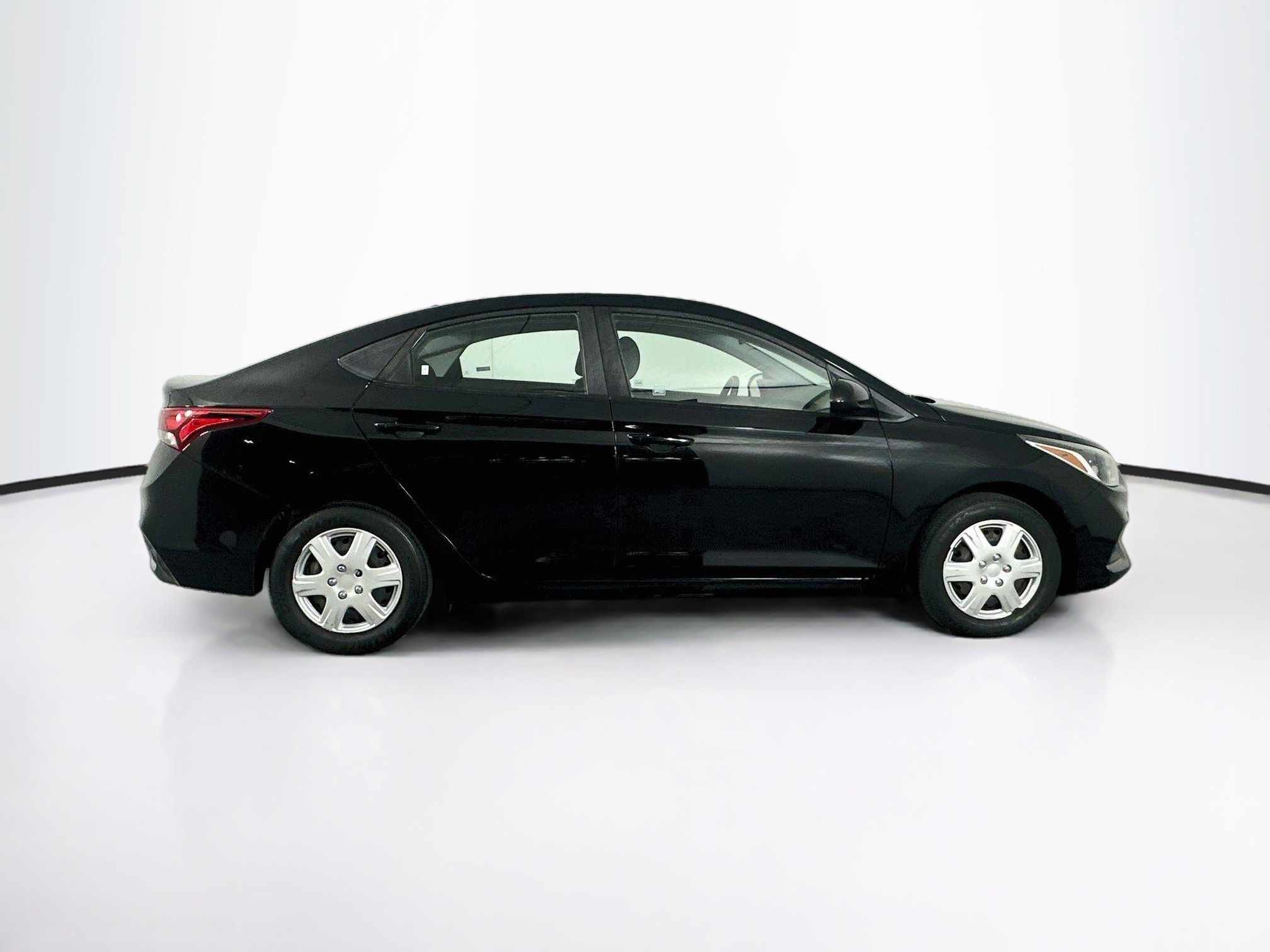 Used 2019 Hyundai Accent SE FWD image 10