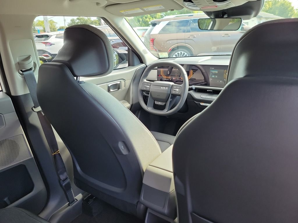 New 2027 Kia Seltos S FWD image 13