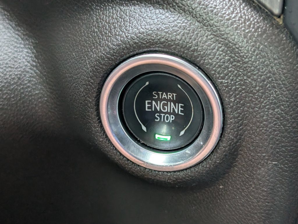 Used 2021 GMC Sierra 2500 Denali w/ Denali Ultimate Package AWD/4WD image 17