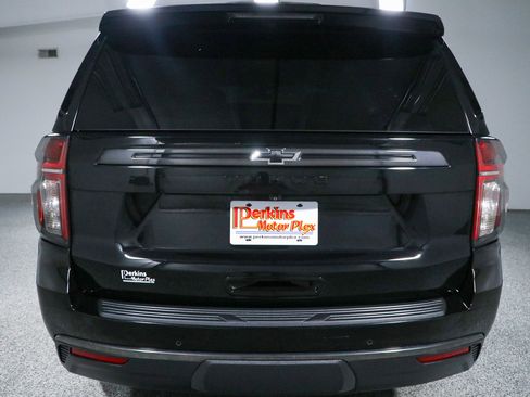 Used 2021 Chevrolet Tahoe Z71 w/ Rear Media and Nav Package AWD/4WD image 8