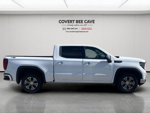 New 2026 GMC Sierra 1500 SLT w/ SLT Convenience Package image 8