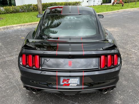 Used 2017 Ford Mustang Shelby GT350R w/ GT350R Equipment Group 920A RWD image 22