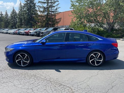 Used 2020 Honda Accord Sport image 2