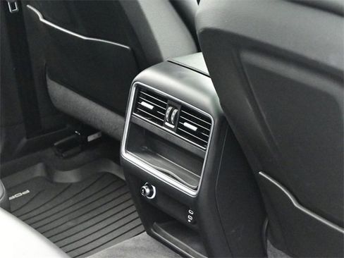 Used 2021 Porsche Cayenne Coupe w/ Premium Package image 20