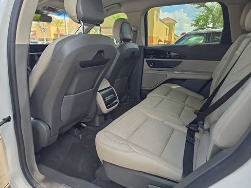 Used 2025 Lincoln Nautilus Reserve w/ Jet Appearance Package AWD/4WD image 6