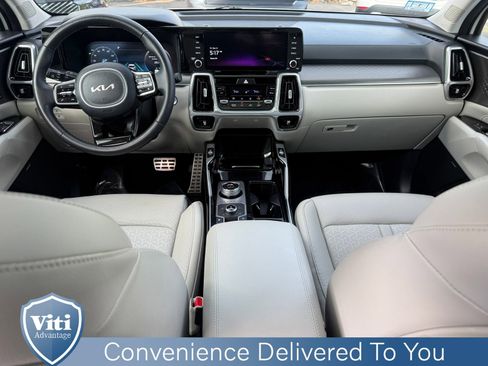 Used 2023 Kia Sorento SX Prestige image 2