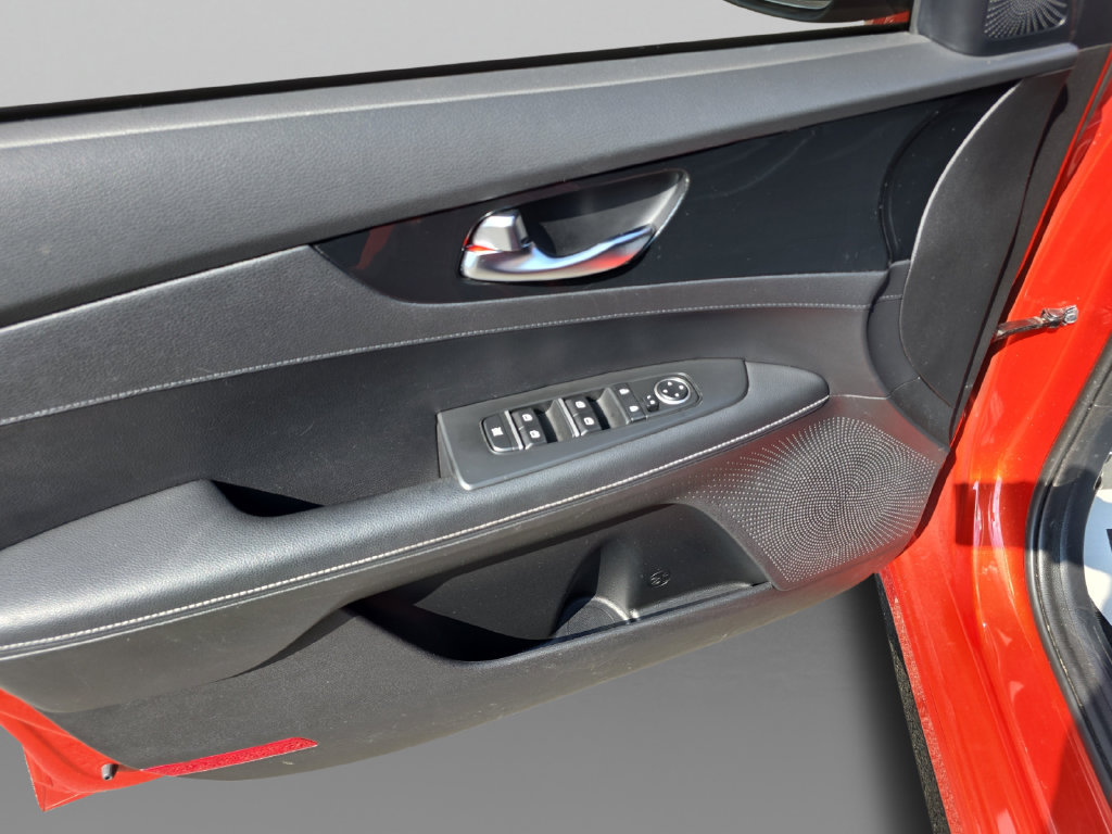 Used 2022 Kia Forte GT-Line w/ GT-Line Technology Package FWD image 21