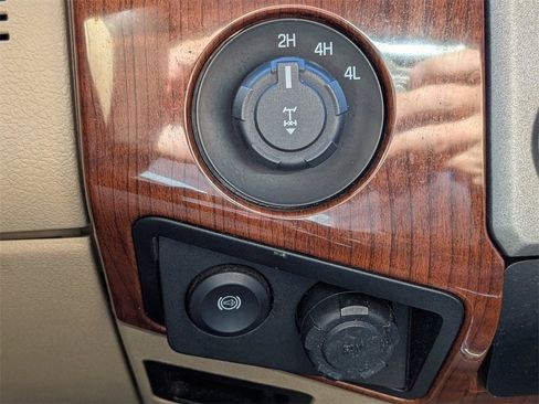 Used 2015 Ford F250 King Ranch w/ FX4 Off-Road Package image 27