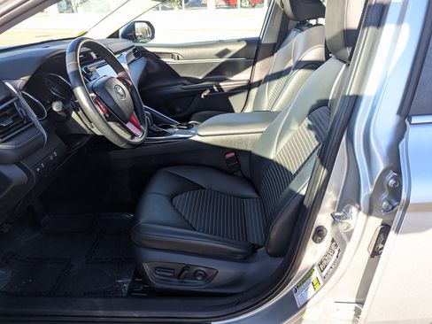 Used 2019 Toyota Camry SE image 17