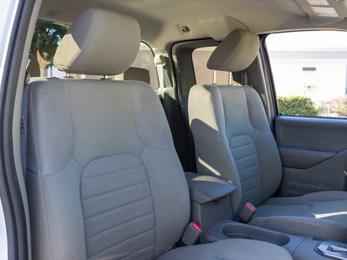 Used 2021 Nissan Frontier S image 19