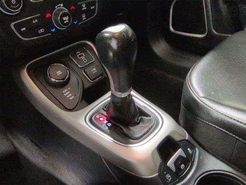 Certified 2019 Jeep Compass Latitude w/ Popular Equipment Group image 34