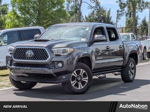 Used 2019 Toyota Tacoma TRD Sport image 1