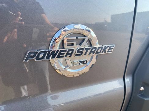 Used 2011 Ford F350 Lariat w/ Lariat Interior Pkg AWD/4WD image 8