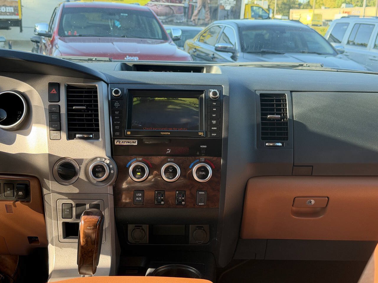 Used 2012 Toyota Tundra Limited w/ Platinum Pkg AWD/4WD image 16