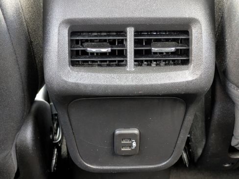 Used 2022 GMC Terrain SLE w/ Driver Convenience Package FWD image 32