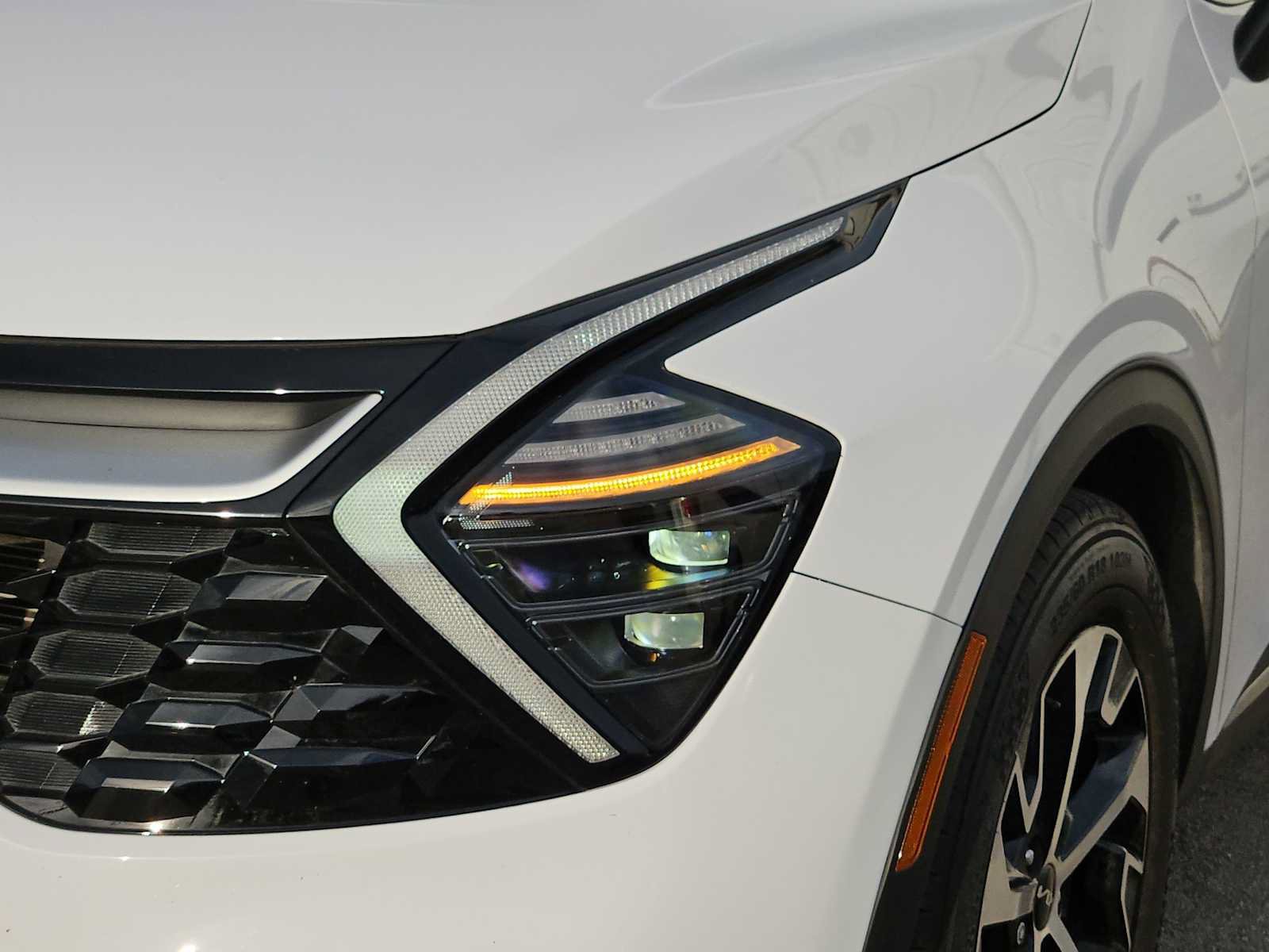 Certified 2025 Kia Sportage EX FWD image 10