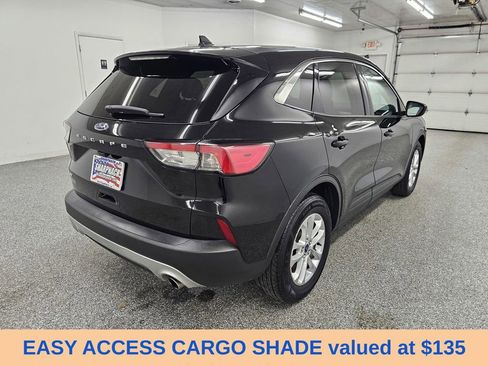 Used 2022 Ford Escape SE w/ Cold Weather Package FWD image 4