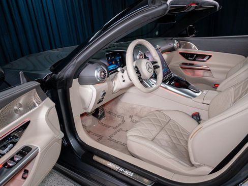 Certified 2022 Mercedes-Benz SL 55 AMG 4MATIC image 16