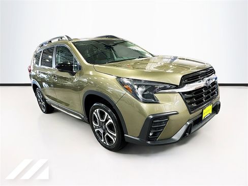 New 2026 Subaru Ascent Limited image 3