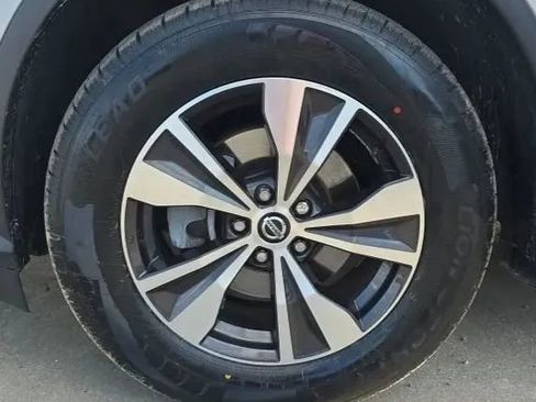 Used 2019 Nissan Murano S image 42