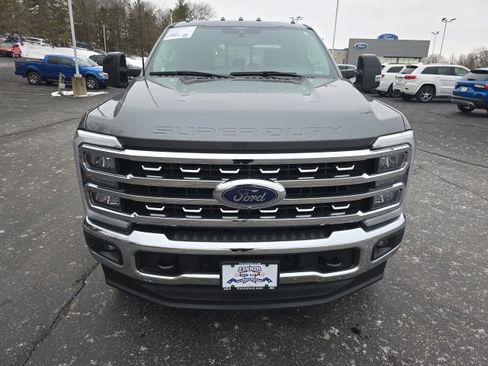 Used 2024 Ford F350 Lariat image 2