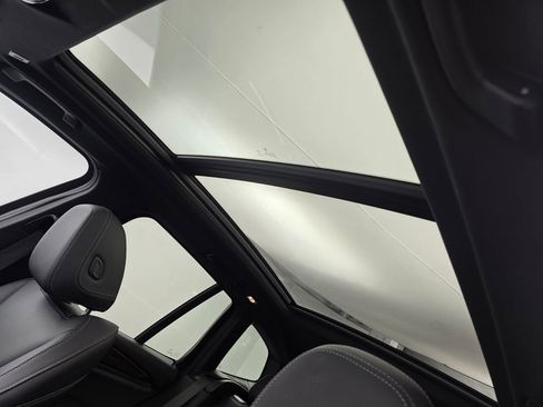 Used 2023 BMW X3 xDrive30i w/ Premium Package AWD/4WD image 12