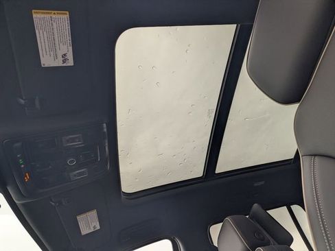 New 2026 Chevrolet Tahoe Premier image 17