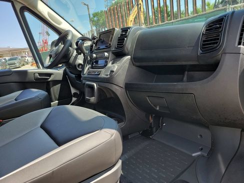 Used 2025 RAM ProMaster 2500 w/ Convenience Group FWD image 29