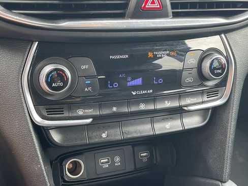 Used 2019 Hyundai Santa Fe SEL AWD/4WD image 32