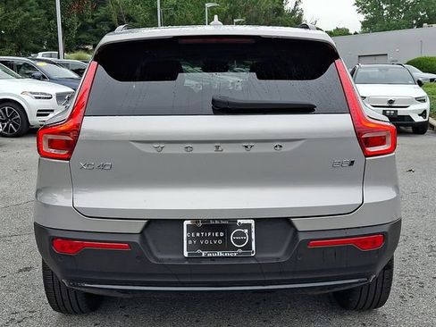 Certified 2023 Volvo XC40 B5 Plus w/ Protection Package Premier AWD/4WD image 5