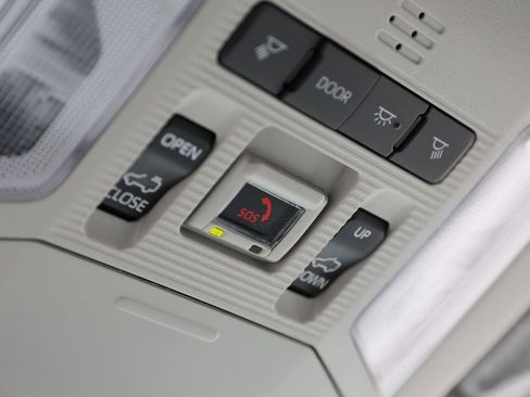 Certified 2025 Toyota RAV4 XLE Premium image 24