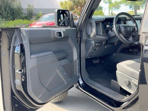 Used 2025 Ford Bronco Big Bend image 11