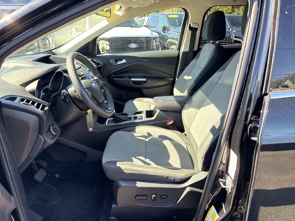 Used 2017 Ford Escape SE FWD image 20