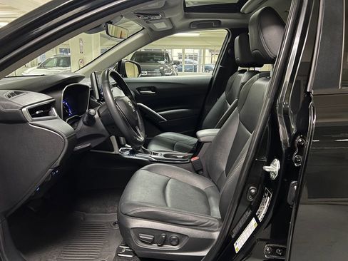 Certified 2022 Toyota Corolla Cross XLE image 12