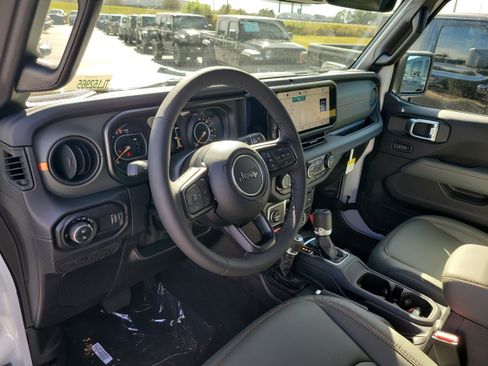 New 2026 Jeep Gladiator Mojave image 14