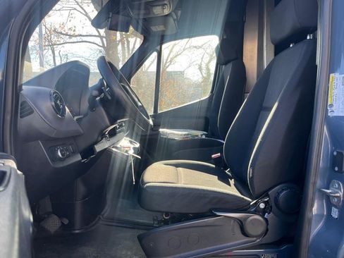 Used 2019 Mercedes-Benz Sprinter 170 image 11