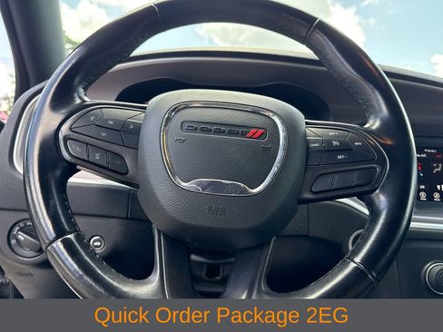 Used 2022 Dodge Charger SXT RWD image 9