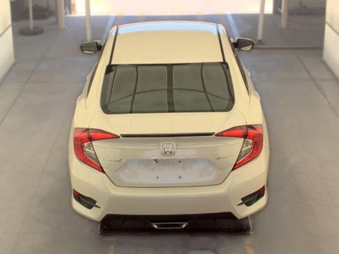 Used 2020 Honda Civic Sport image 6