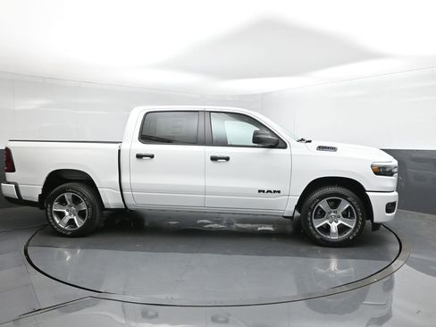 New 2026 RAM 1500 Express RWD image 22