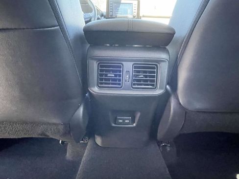 Used 2022 Toyota RAV4 XLE Premium FWD image 11