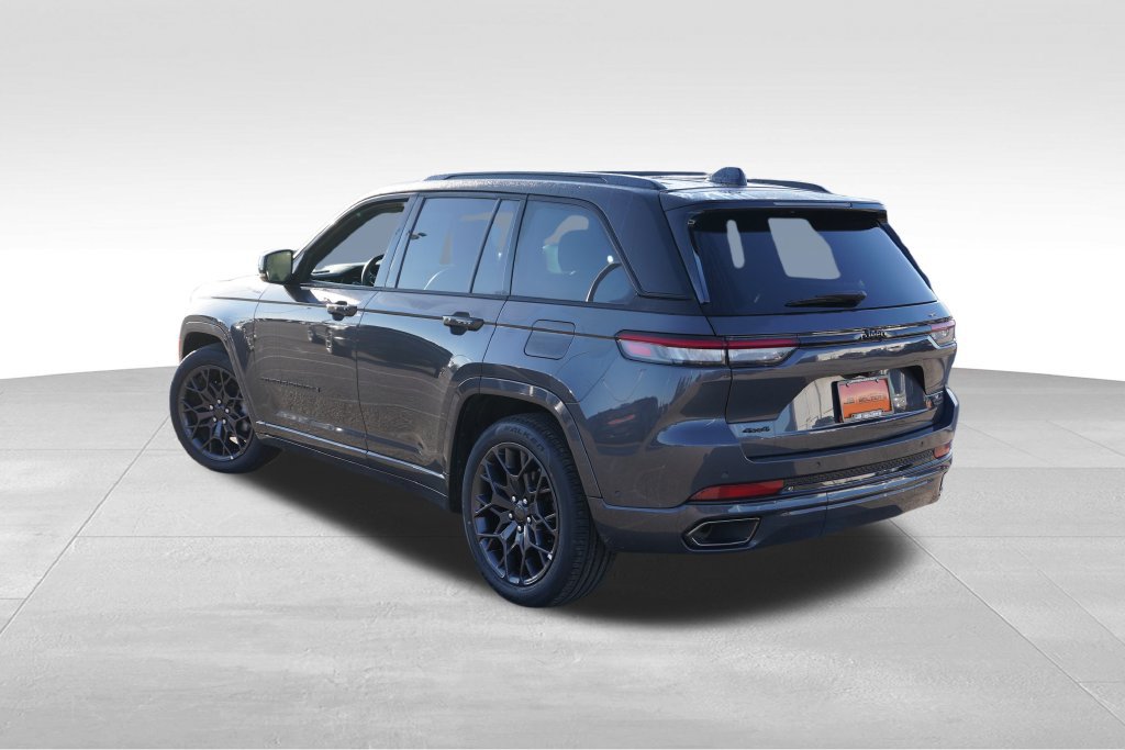 Used 2025 Jeep Grand Cherokee Summit w/ Obsidian Package AWD/4WD image 8
